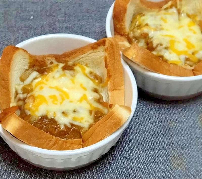 残ったカレーでカレーパングラタン