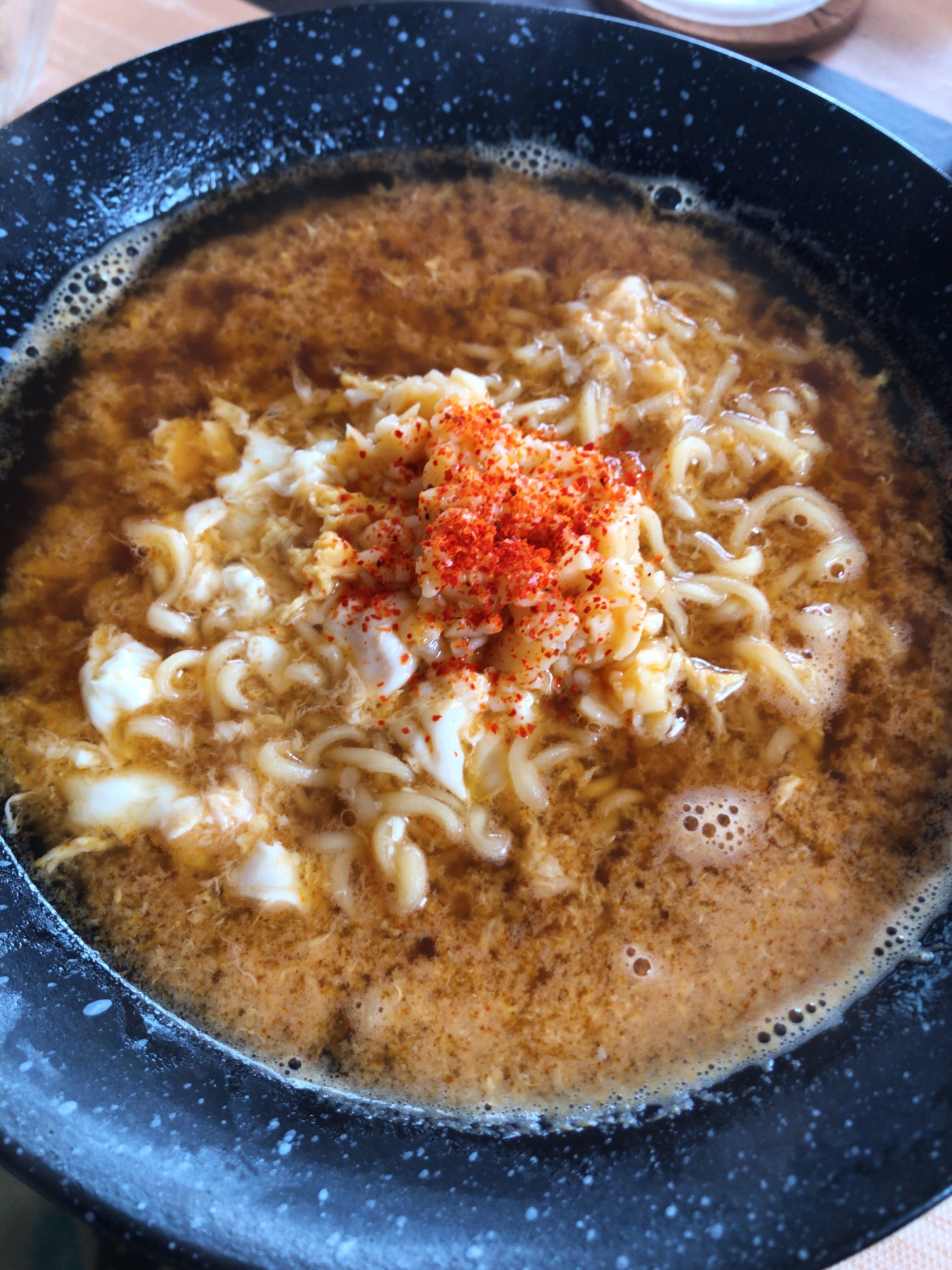 ふわふわピリ辛卵ラーメン