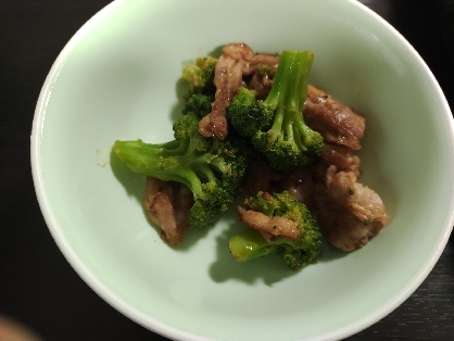 簡単♪セセリ（鶏肉）とブロッコリーの炒め物