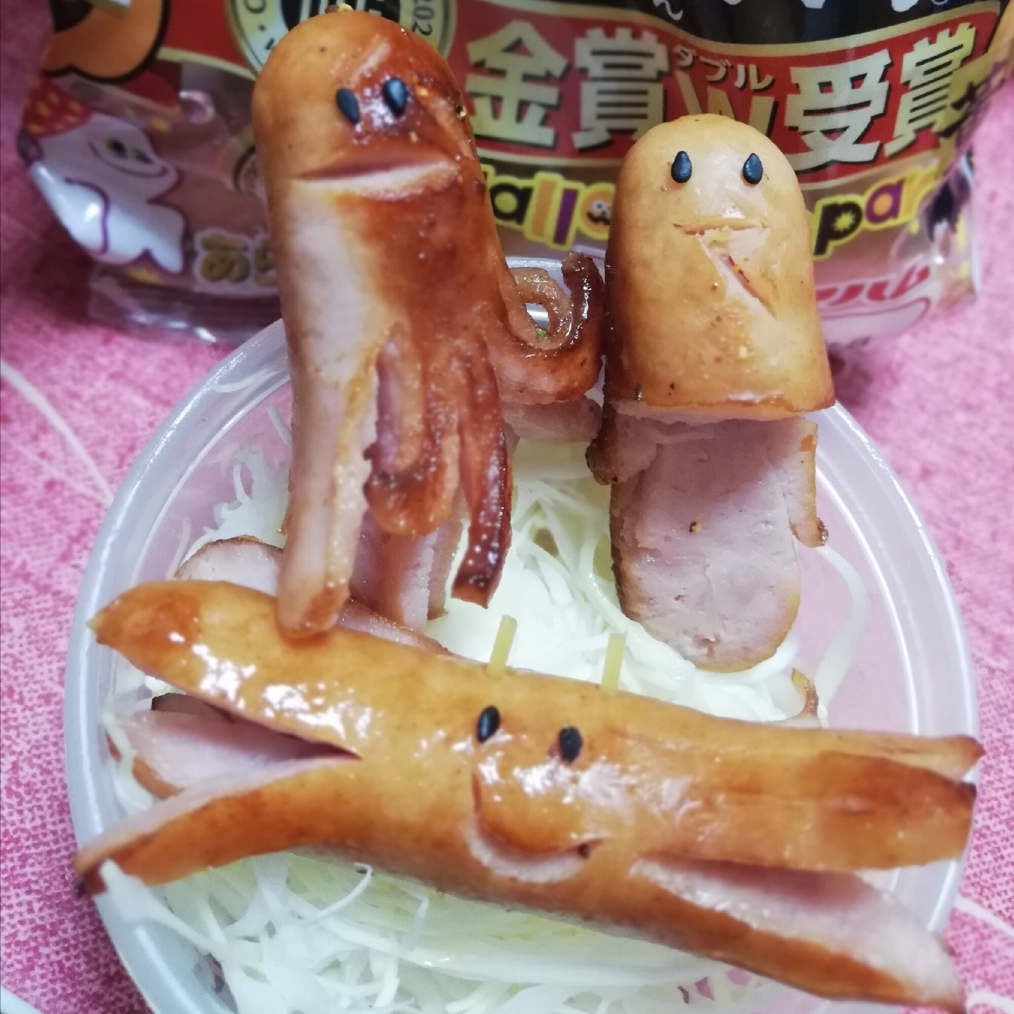 子供が喜ぶ。たこ かに ペンギン ソーセージお弁当 レシピ・作り方 by 
