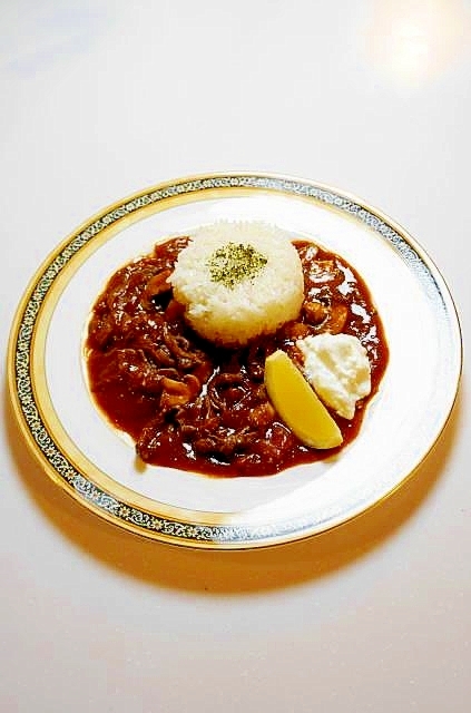 ご馳走感満載の【コレ】が家庭で！ビーフストロガノフ