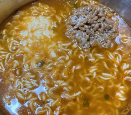 納豆チーズ辛ラーメン