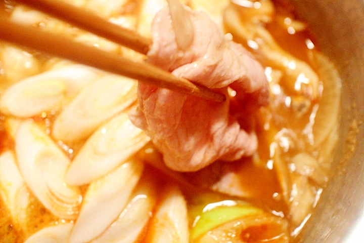 食べきり簡単♪担担麺スープで豚のしゃぶしゃぶ