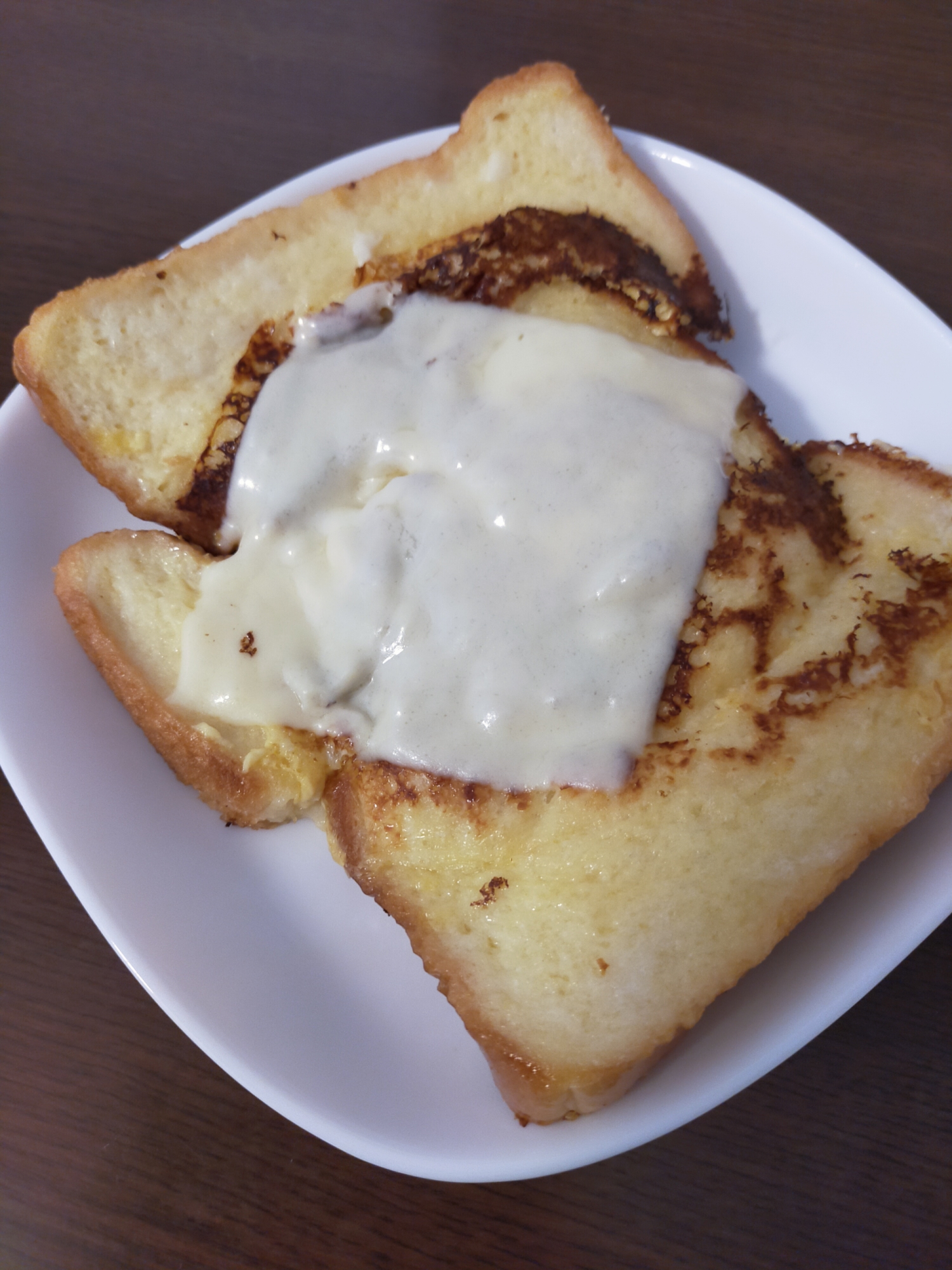 国産チーズのしょっぱいフレンチトースト