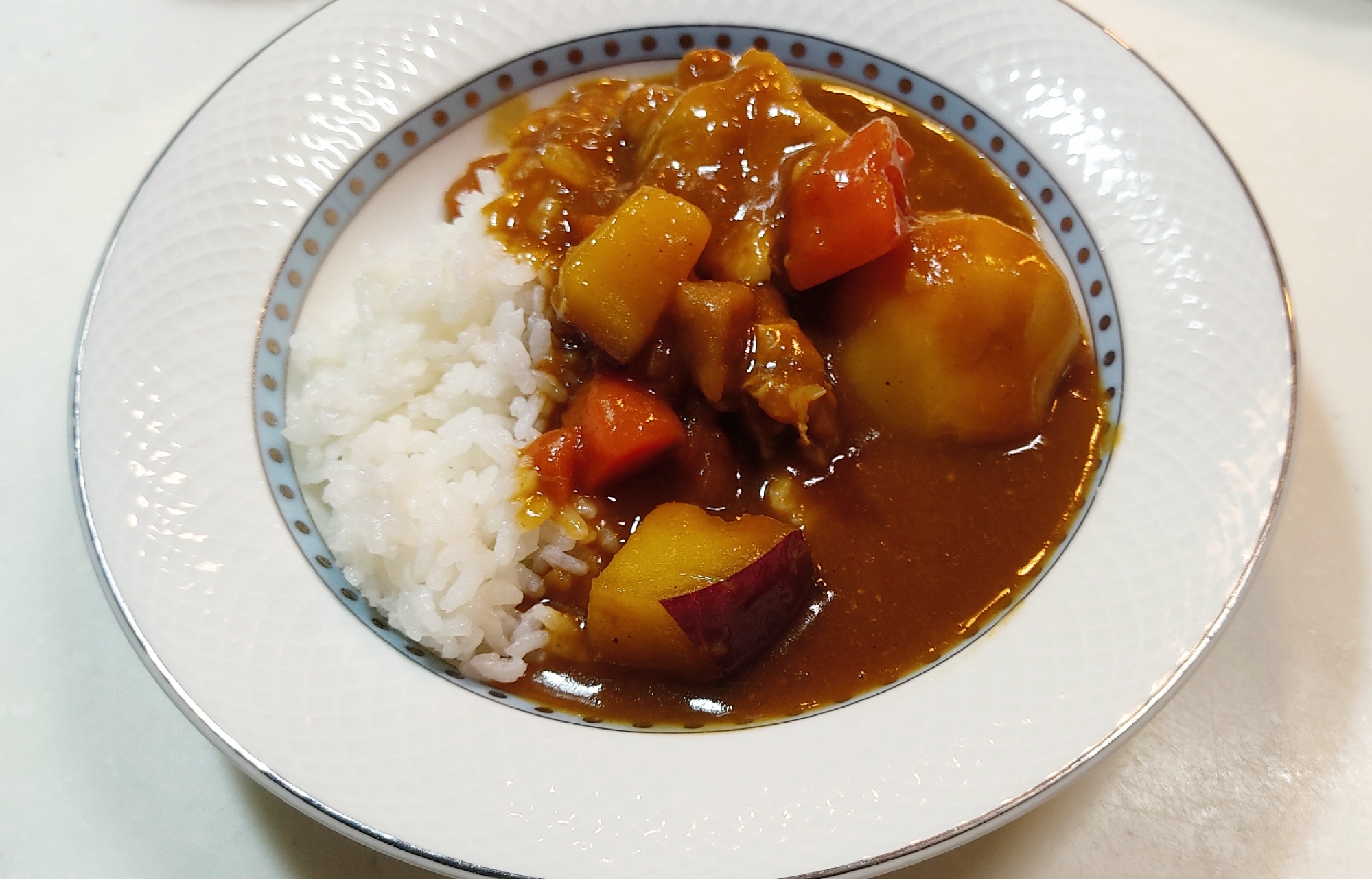 中辛ルウでできる！甘口カレー