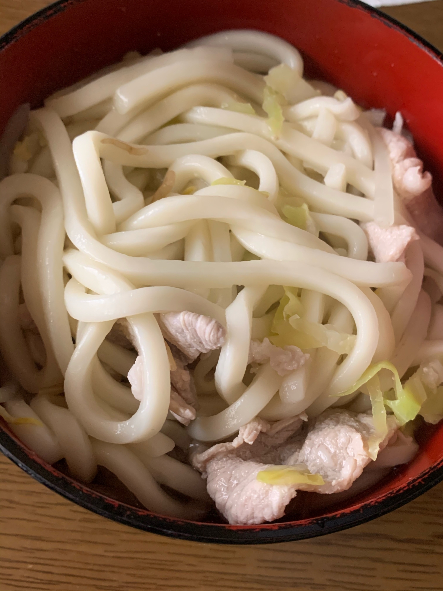 ポン酢でさっぱり☆キャベツとおネギの肉うどん♪