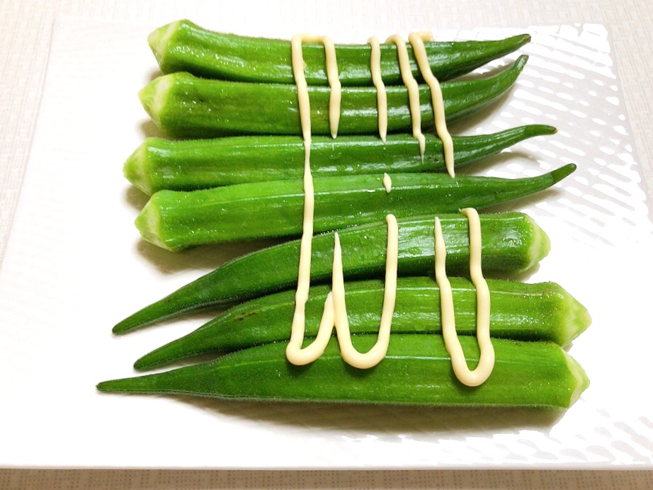 シャキッと茹でるコツ♪オクラのマヨがけ