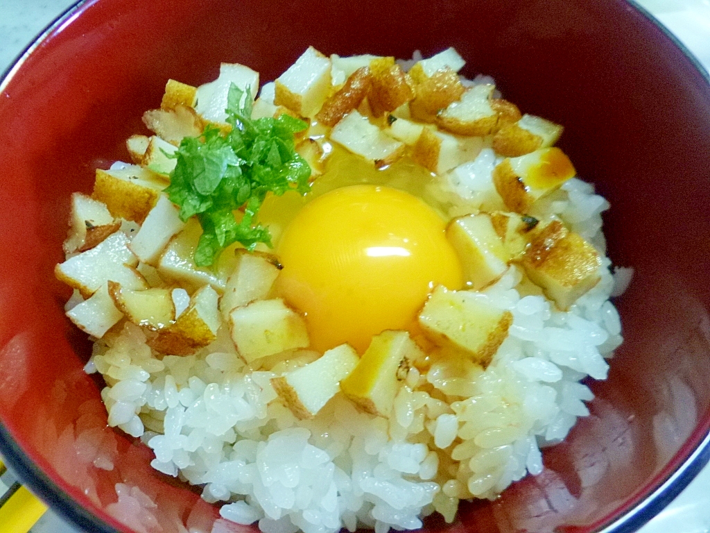 レンジで簡単 さつま揚げの旨味引き立つ 卵かけご飯 レシピ 作り方 By みずたまsweet 楽天レシピ