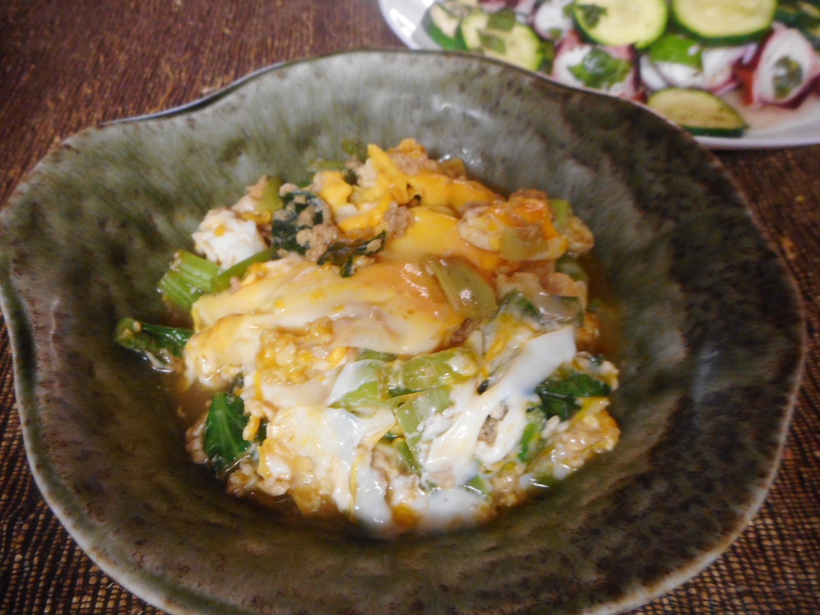 小松菜とひき肉の卵とじ