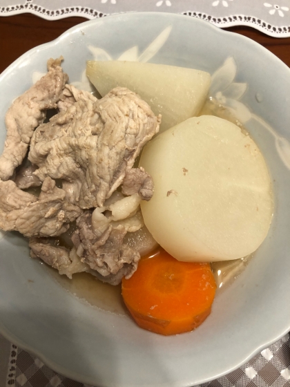 大根と豚肉の煮物