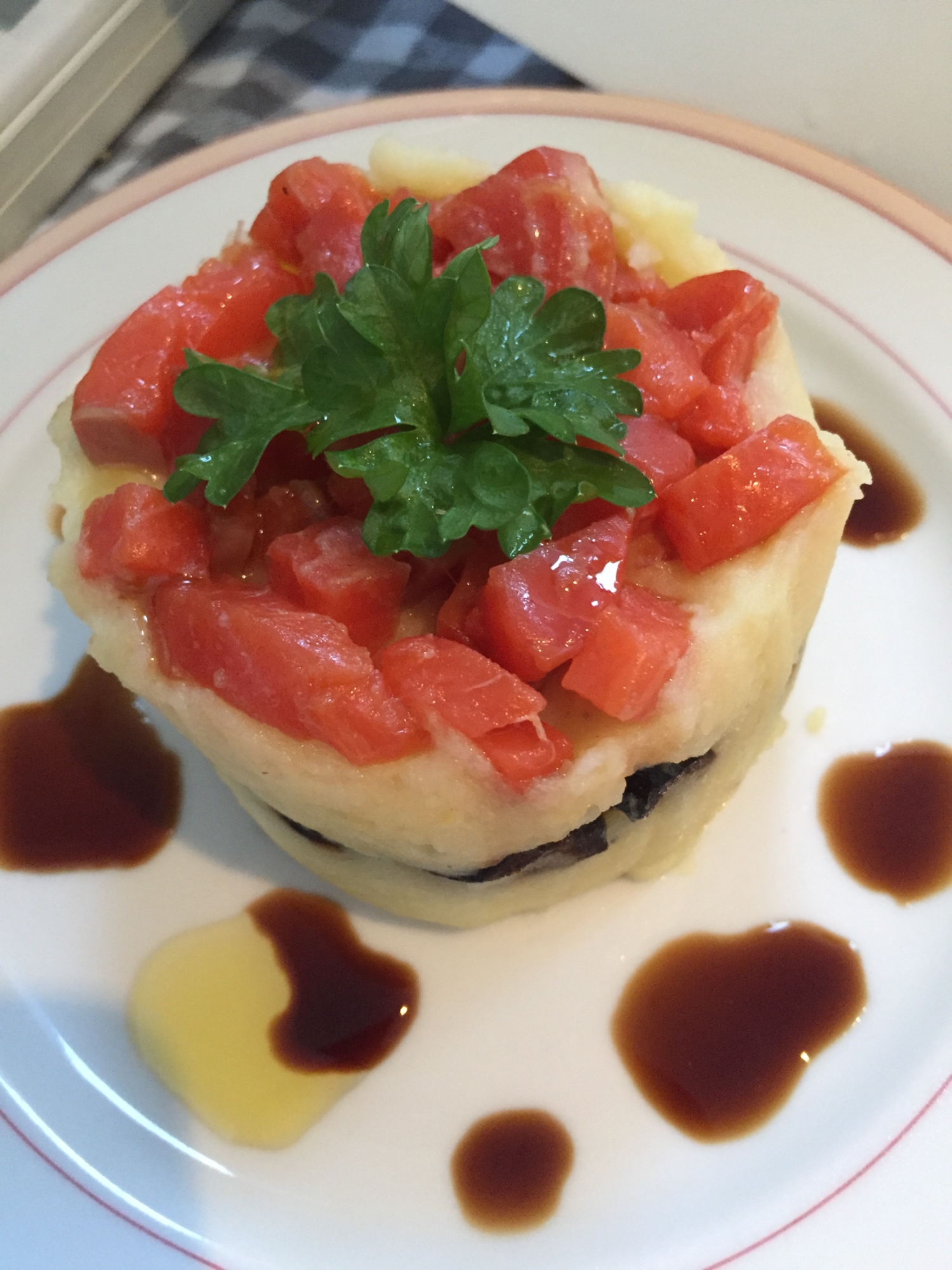 スモークサーモン&オリーブのマッシュポテトセルクル