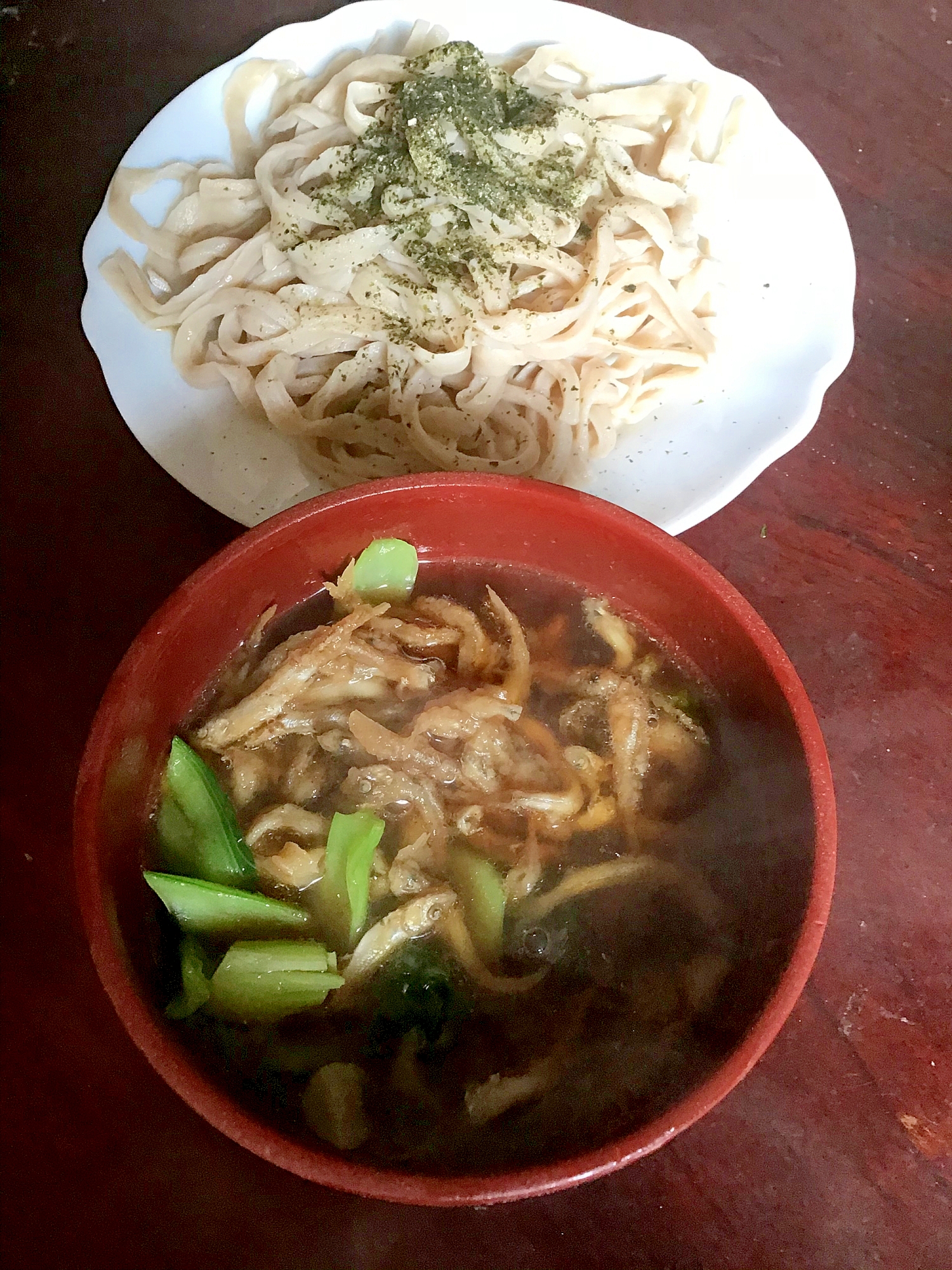 ワカサギのかき揚げと雪菜の漬け汁盛り地粉うどん。