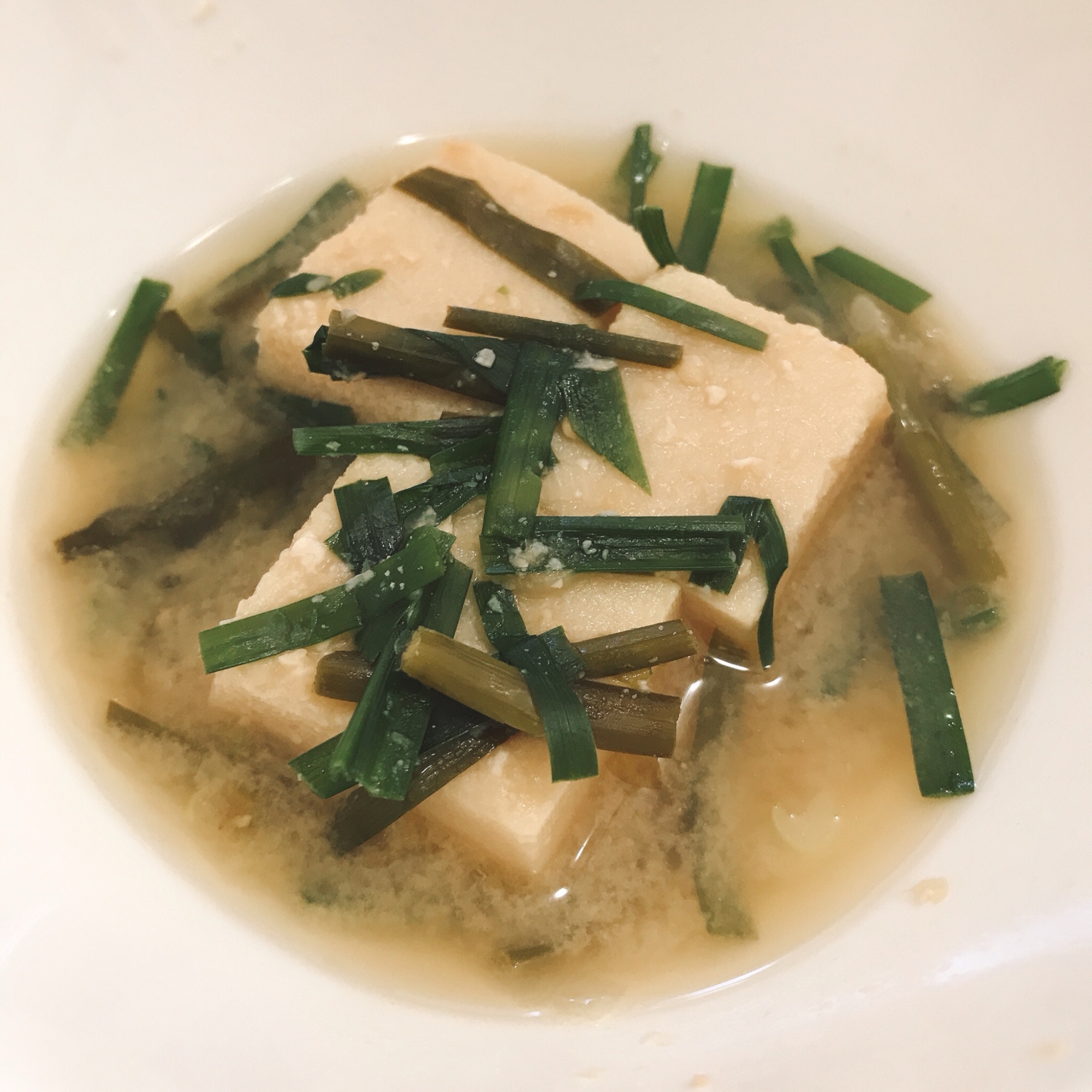 ニラと高野豆腐のお味噌汁