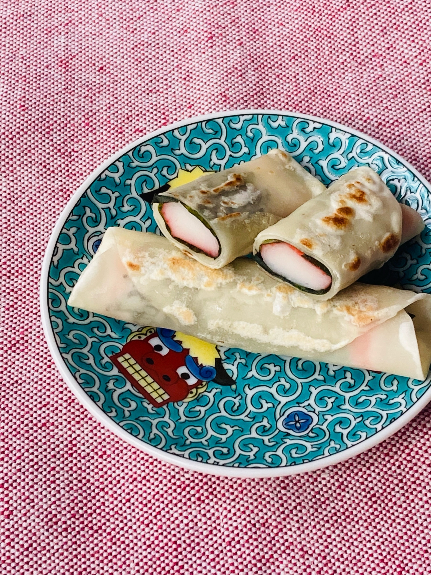 ♦️餃子の皮でくるくる巻いて♪カニカマと大葉