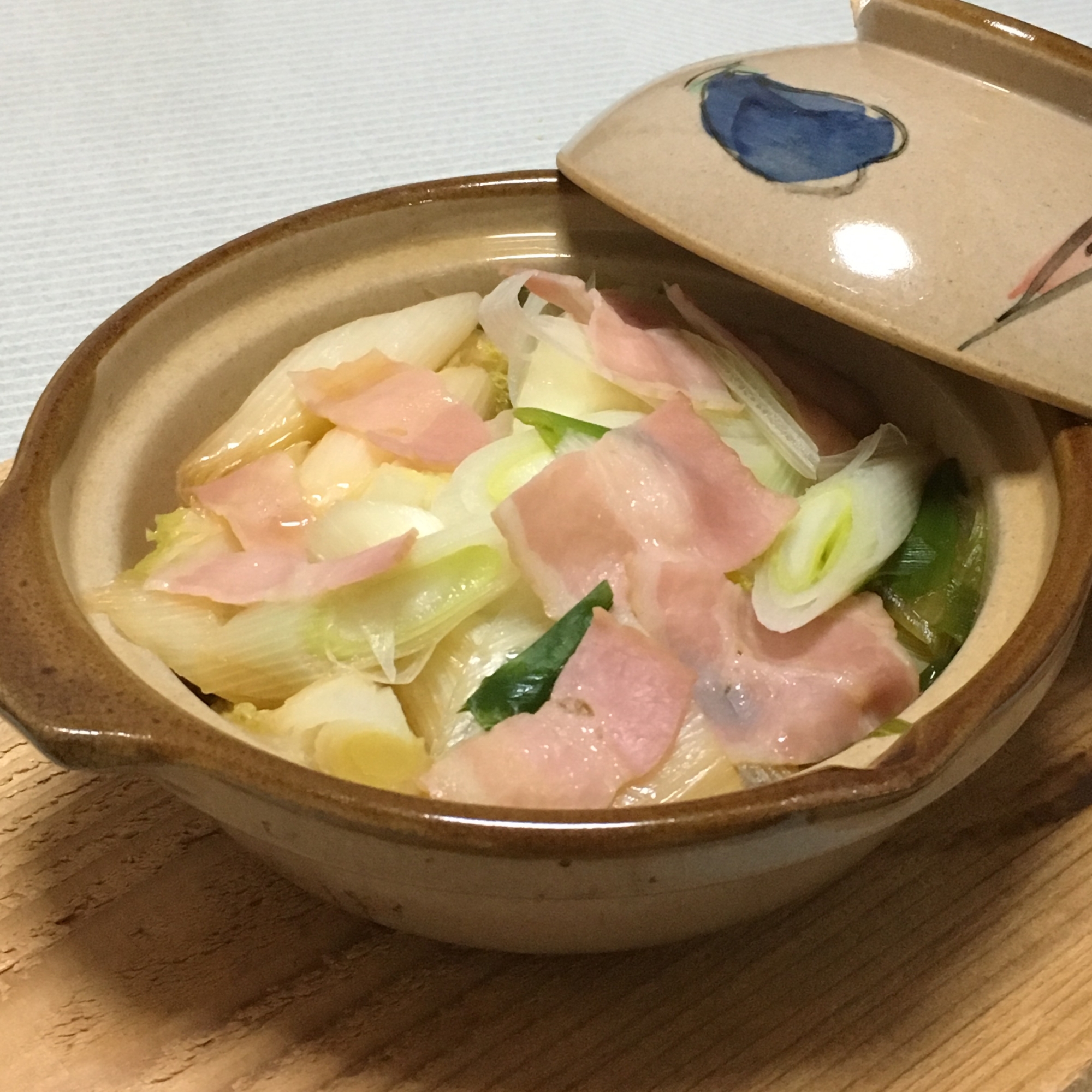 白菜とベーコンの土鍋蒸し♪