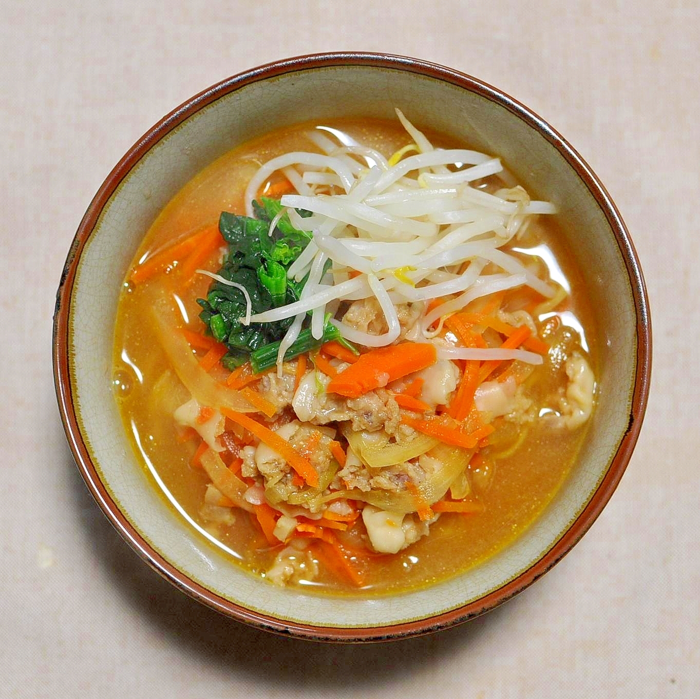 肉野菜炒め入り味噌ラーメン