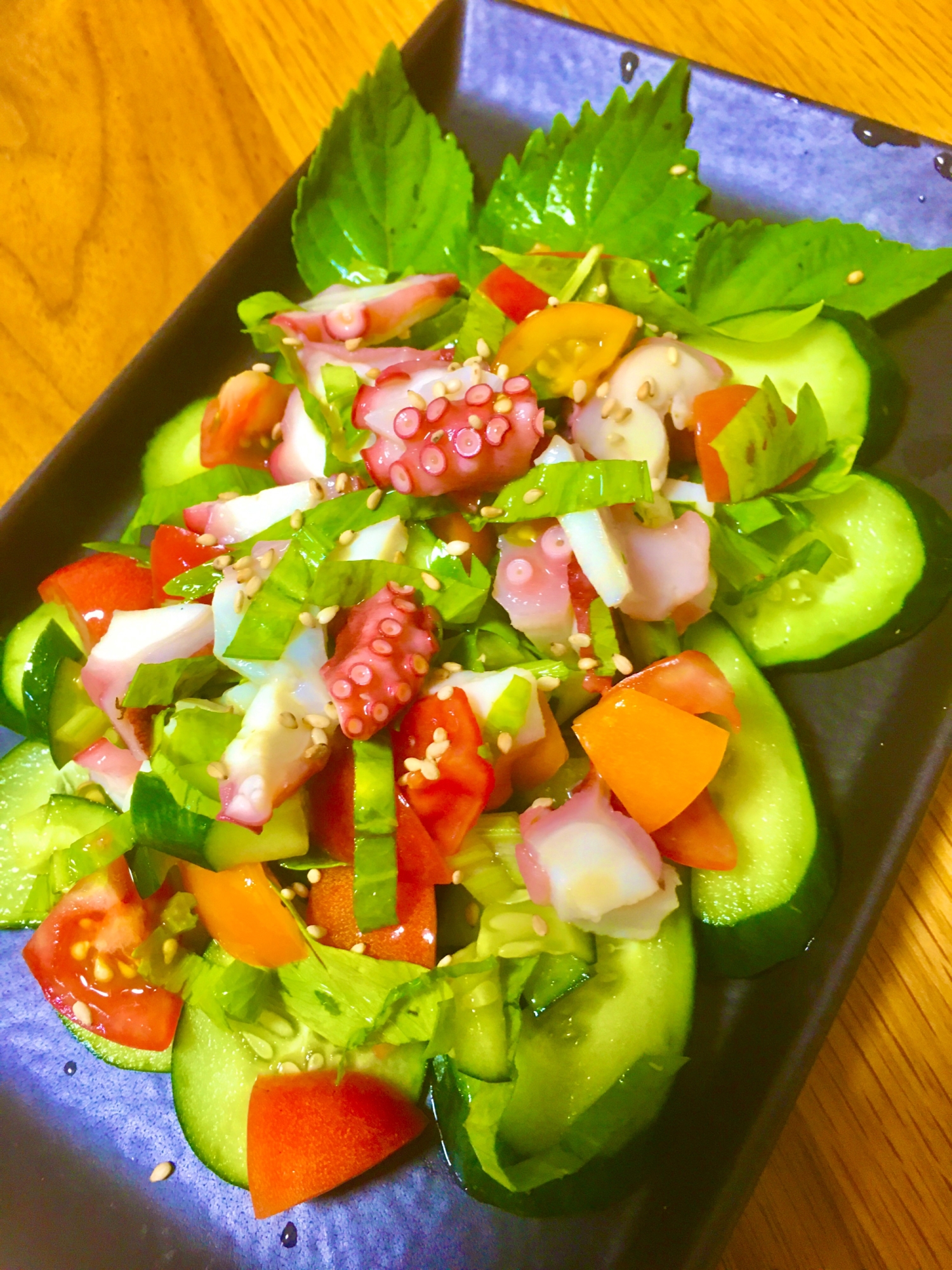 切って、混ぜるだけ～　夏野菜とタコのサラダ！