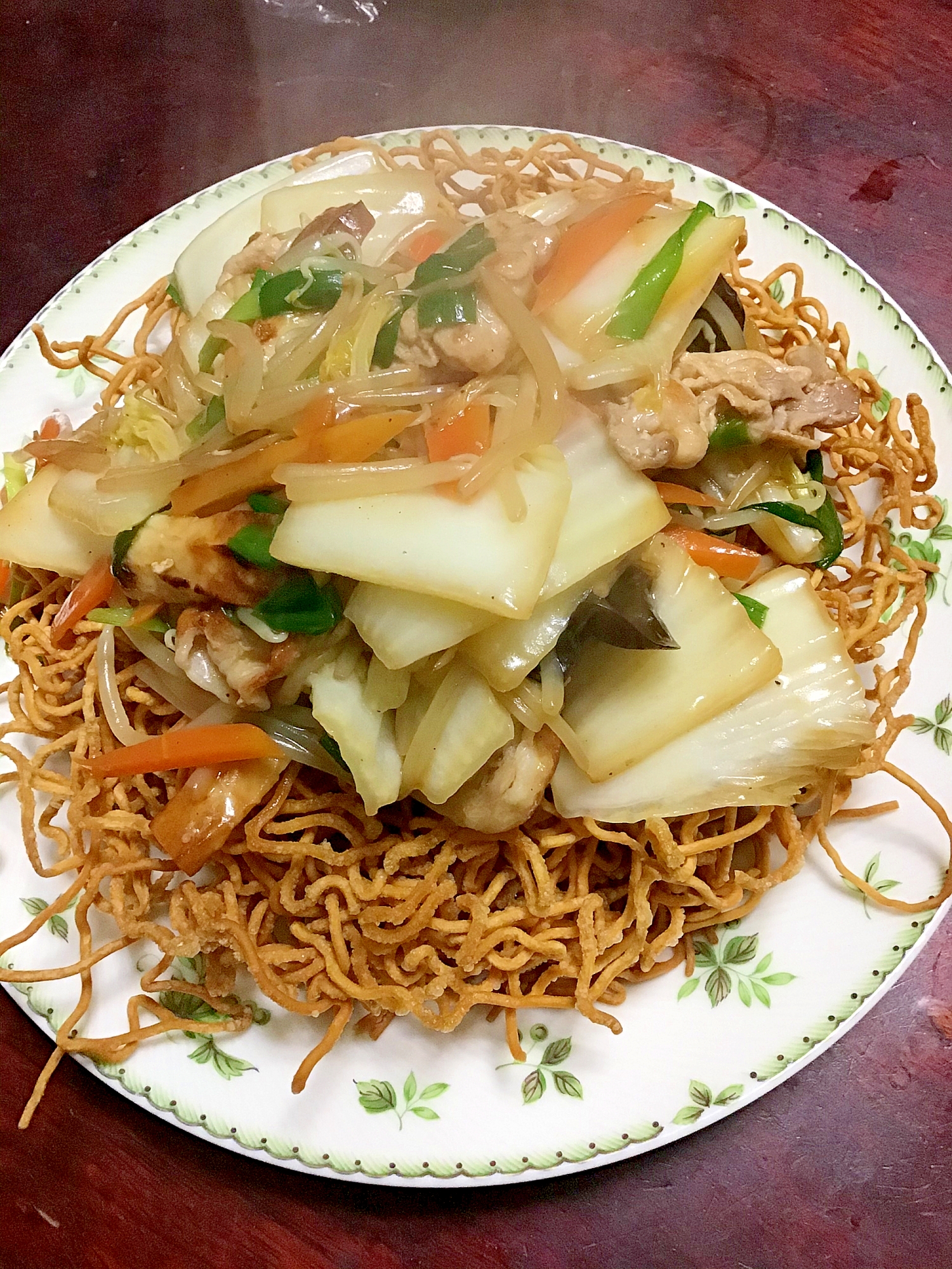 白菜とチクワと豚こま等の手作り皿うどん。