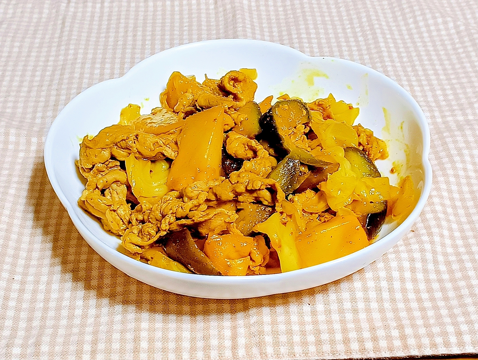 やみつき❤台湾パインと豚肉の塩カレー炒め