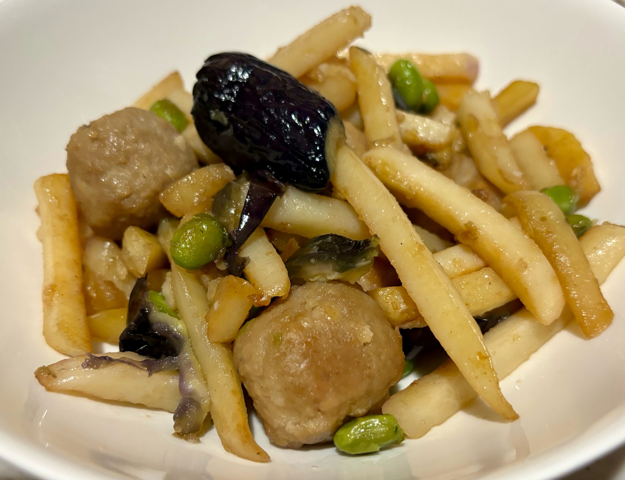 冷凍野菜の簡単炒め(ナス・枝豆・ポテト・肉団子)