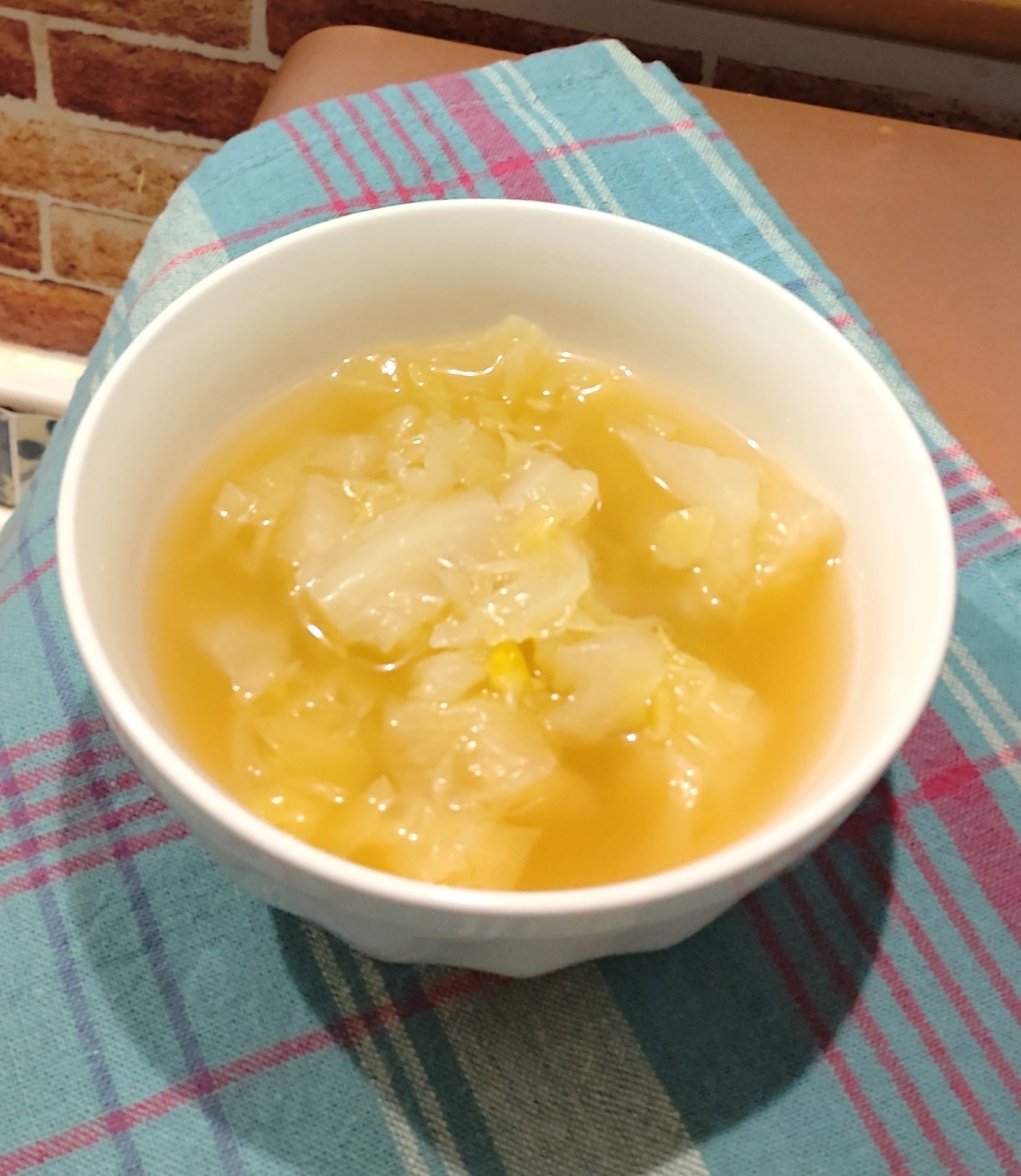 柔らか甘い♡キャベツのコンソメスープ