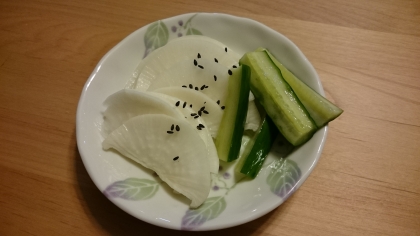 使いきれずに冷蔵庫に残っていた大根と、見切りで安かったきゅうりがとってもおいしく食べられました。これから定番にしたいと思います♪