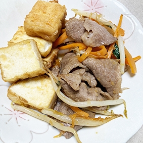 牛肉と厚揚げの炒め煮