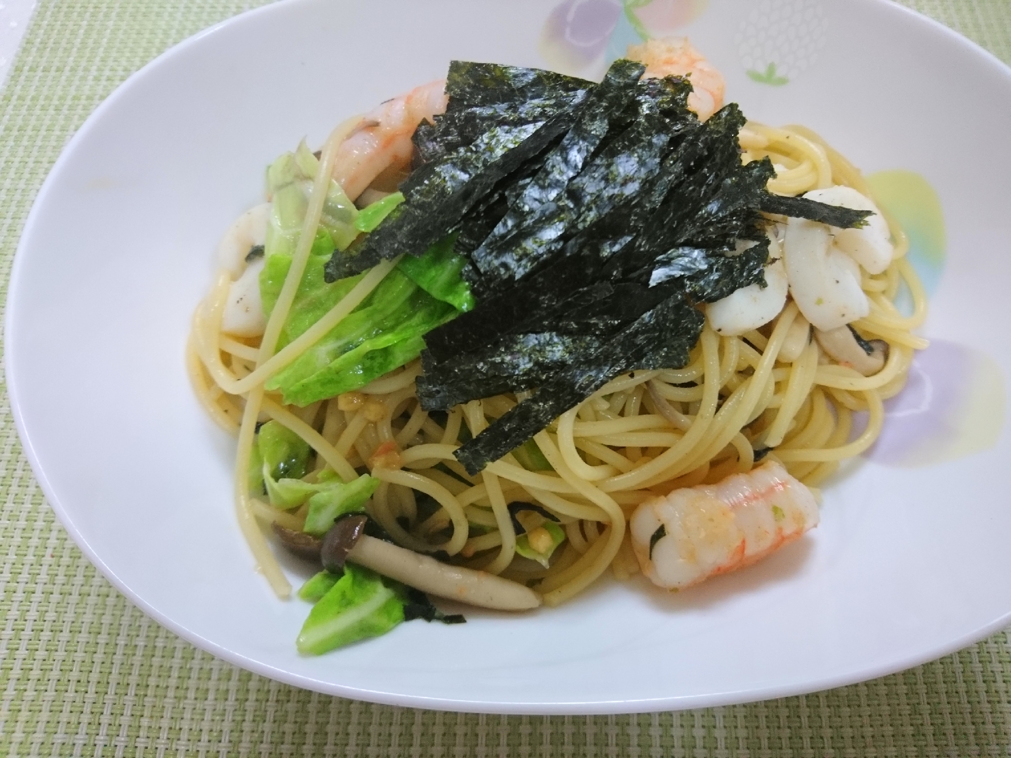 お茶漬けパスタ☆しめじ・イカ・むき海老