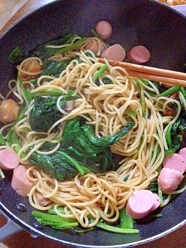 妊婦一人ランチ☆ほうれん草と魚肉ソーセージパスタ