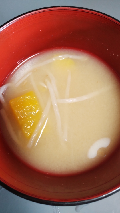 さつまいも&もやし味噌汁