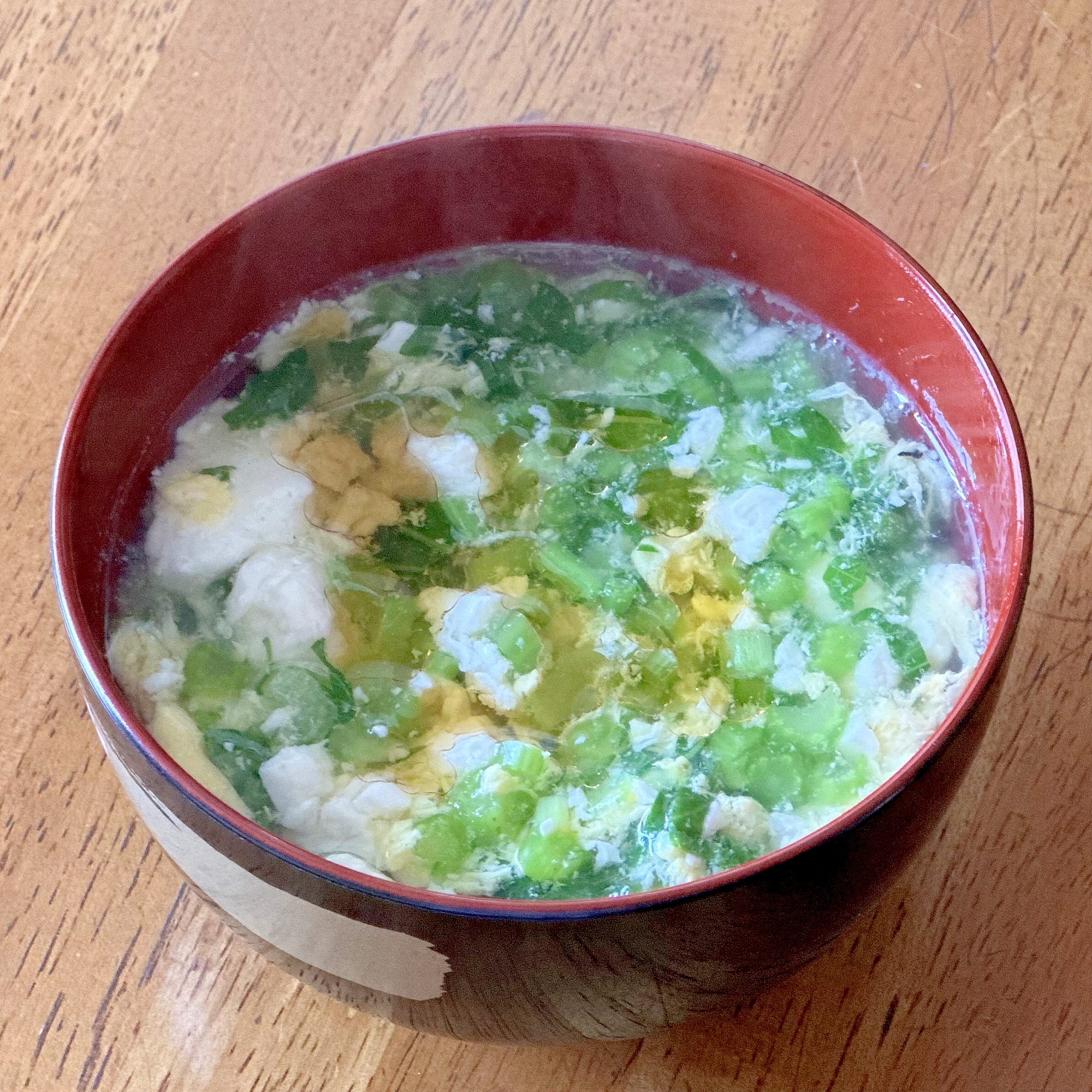 かぶの葉と豆腐の卵スープ