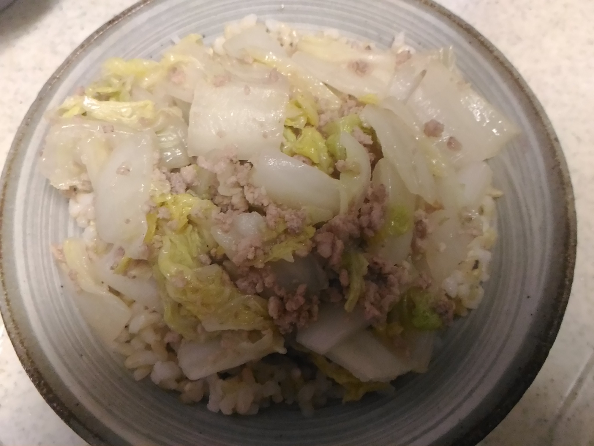 白菜と豚挽き肉の塩炒め丼　柚子胡椒風味