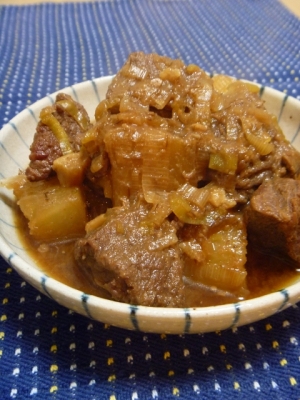牛肉と大根の醤油味噌煮込み