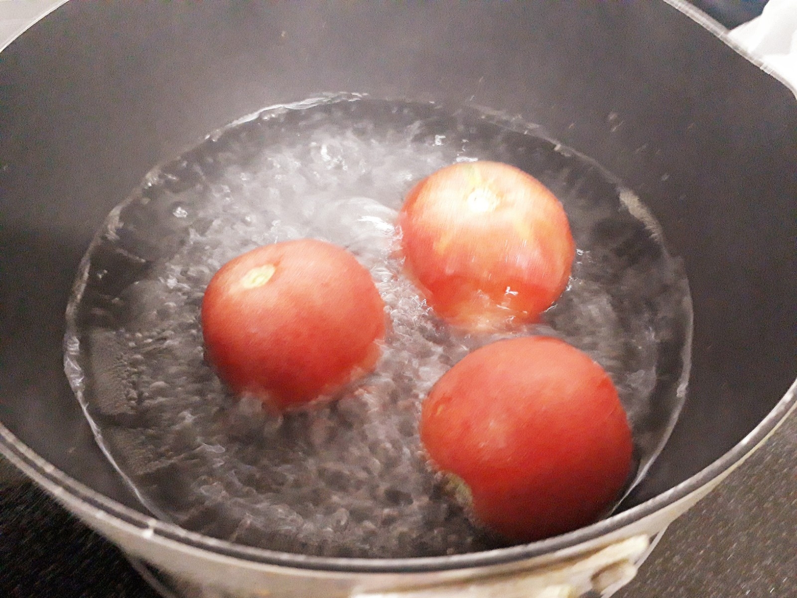 トマトの湯むき