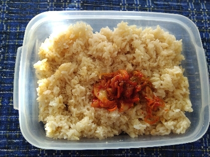 お茶っ葉かおる玄米茶飯