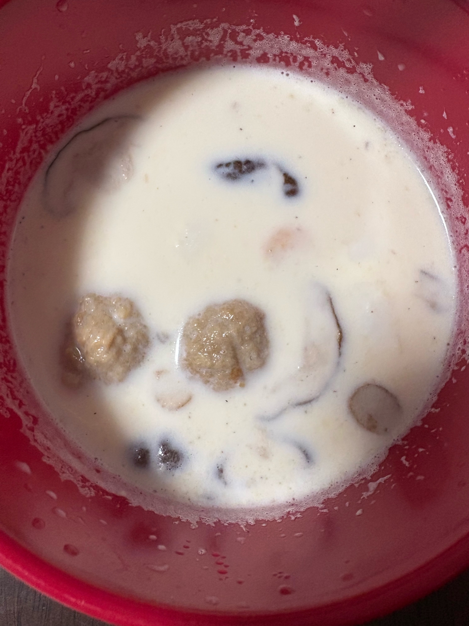 肉団子と椎茸の牛乳スープ