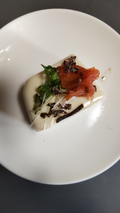 冷奴アレンジ スプラウト塩昆布梅干のせて