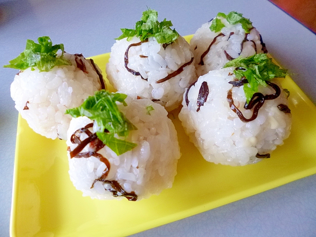 大葉が香る 塩昆布とチーズのひとくちおにぎり レシピ 作り方 By みずたまsweet 楽天レシピ