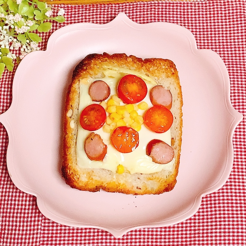 トマトソーセージ♪ピザ