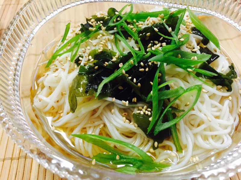 ネギわかめぶっかけそうめん