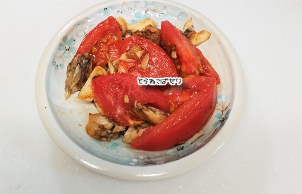 トマトときのこのマリネ