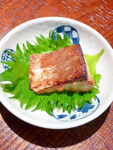 アルミ箔で焼いて簡単!かんぱちの☆醤油麹漬け焼き