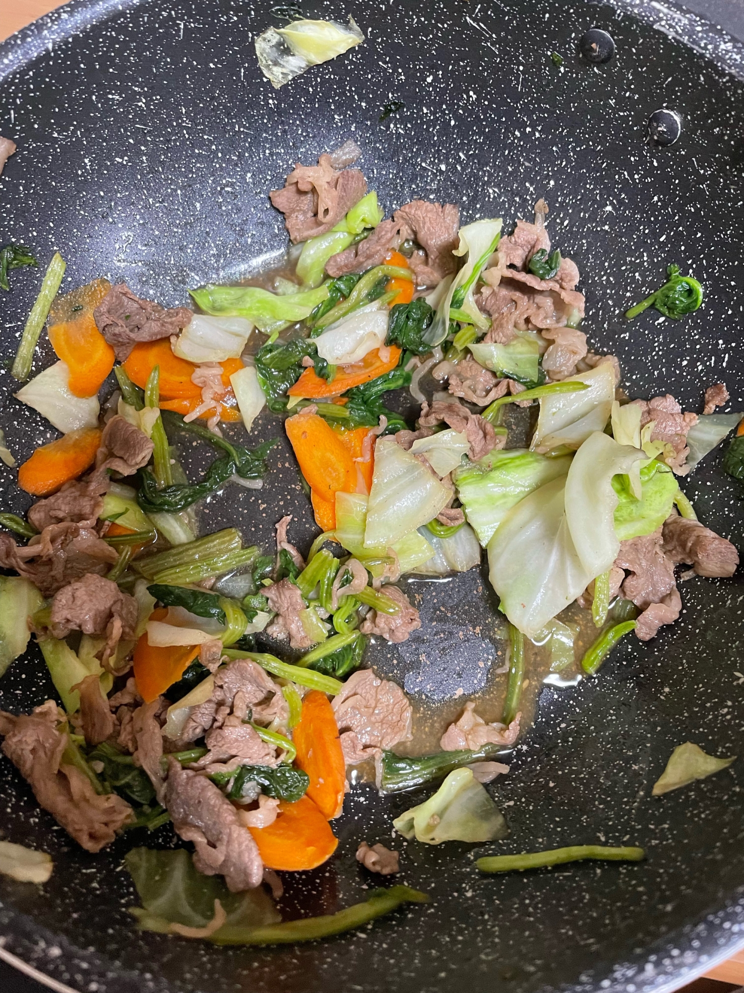 牛肉とほうれん草のキャベツ炒め