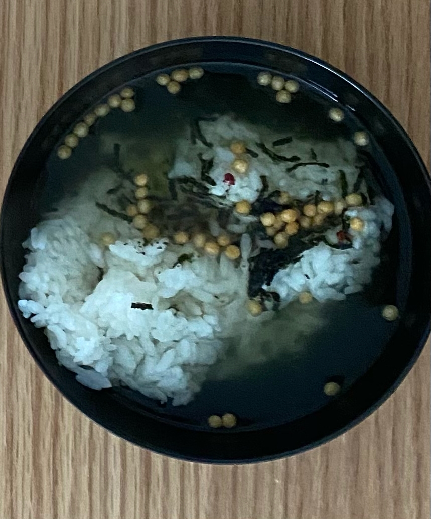 海苔とゆかりと揚げ玉のお茶漬け