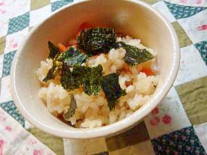 ニンジンと豚肉の炊きこみご飯