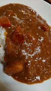 すぐ食べられる ひき肉カレー