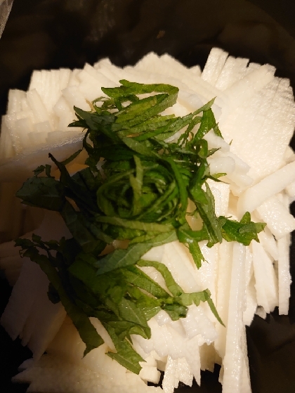 いくらと長芋の冷奴