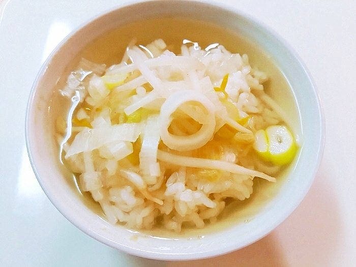 葱ともやしの中華スープご飯