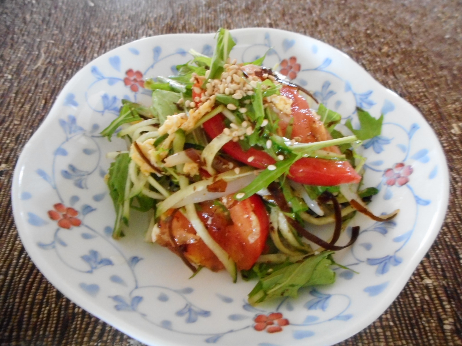 水菜とモヤシと炒り卵の塩昆布サラダ