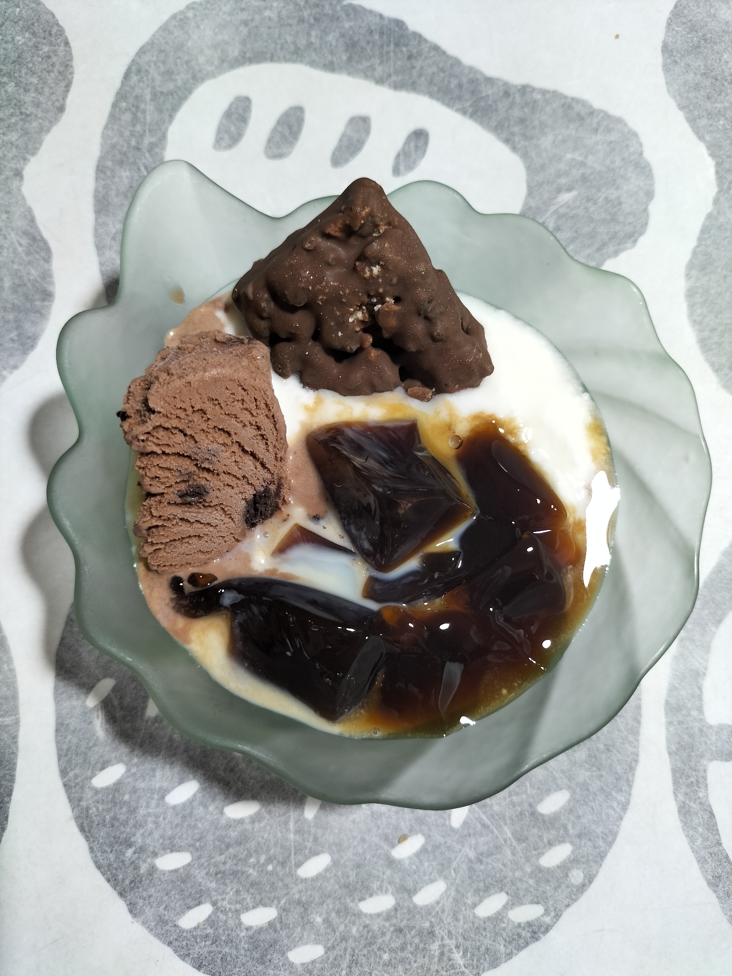 ひんやり美味！珈琲ゼリーとアイス入りヨーグルト